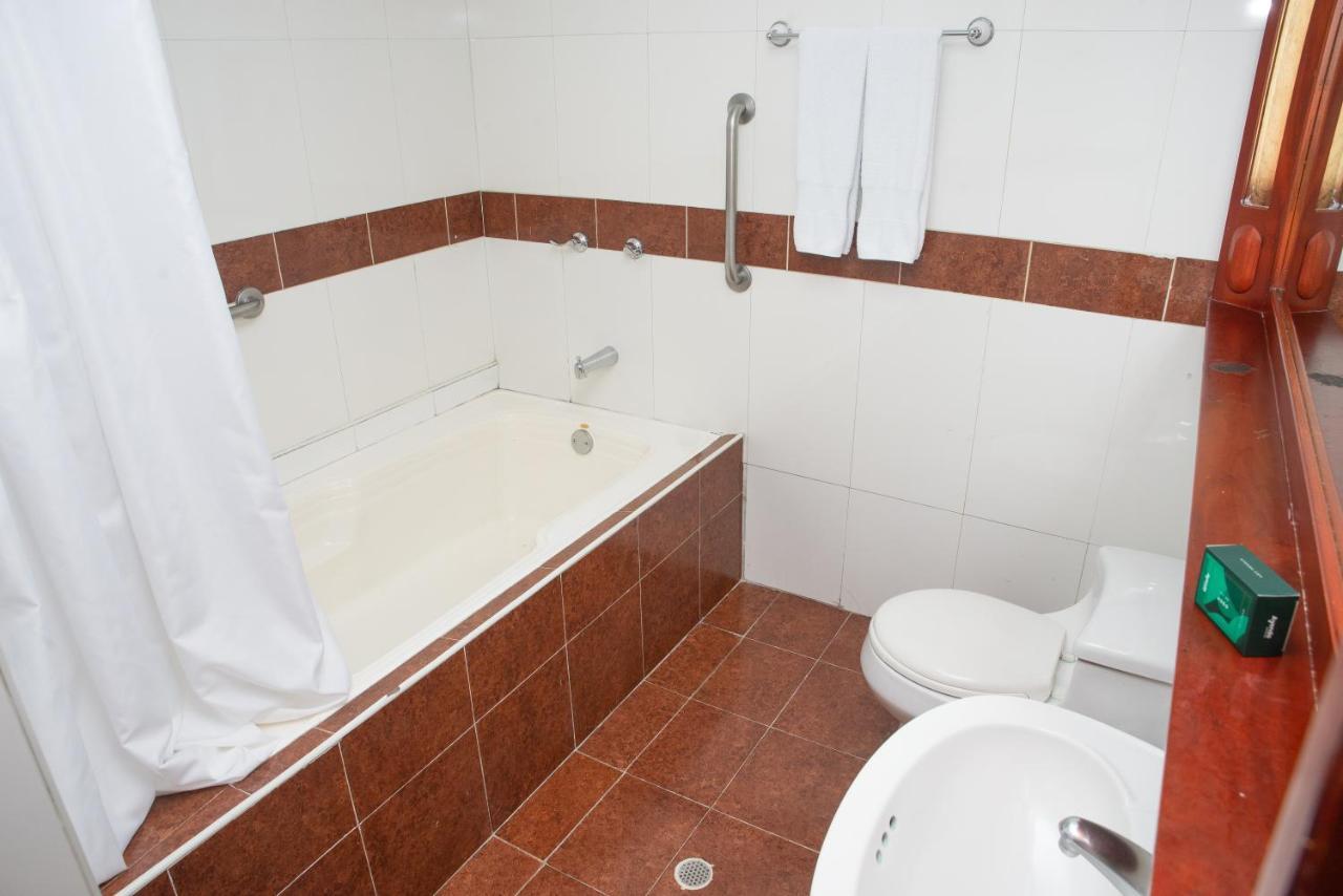 בארנקווילה Hotel Charthon Barranquilla מראה חיצוני תמונה