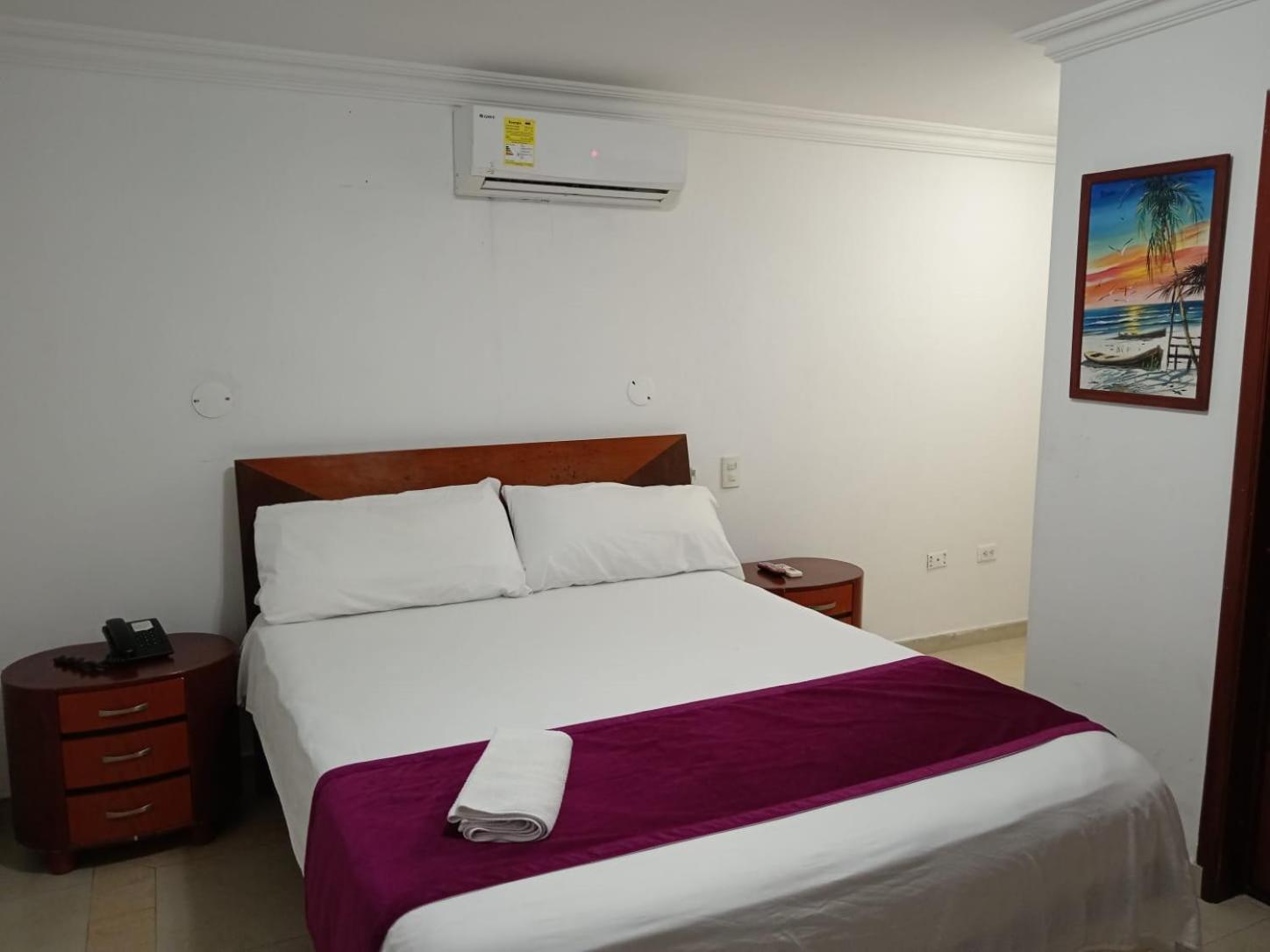 בארנקווילה Hotel Charthon Barranquilla מראה חיצוני תמונה